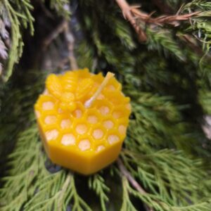 Свічка "Бджола на сотах"