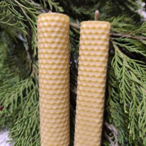 Свічка з вощини мала квадрат