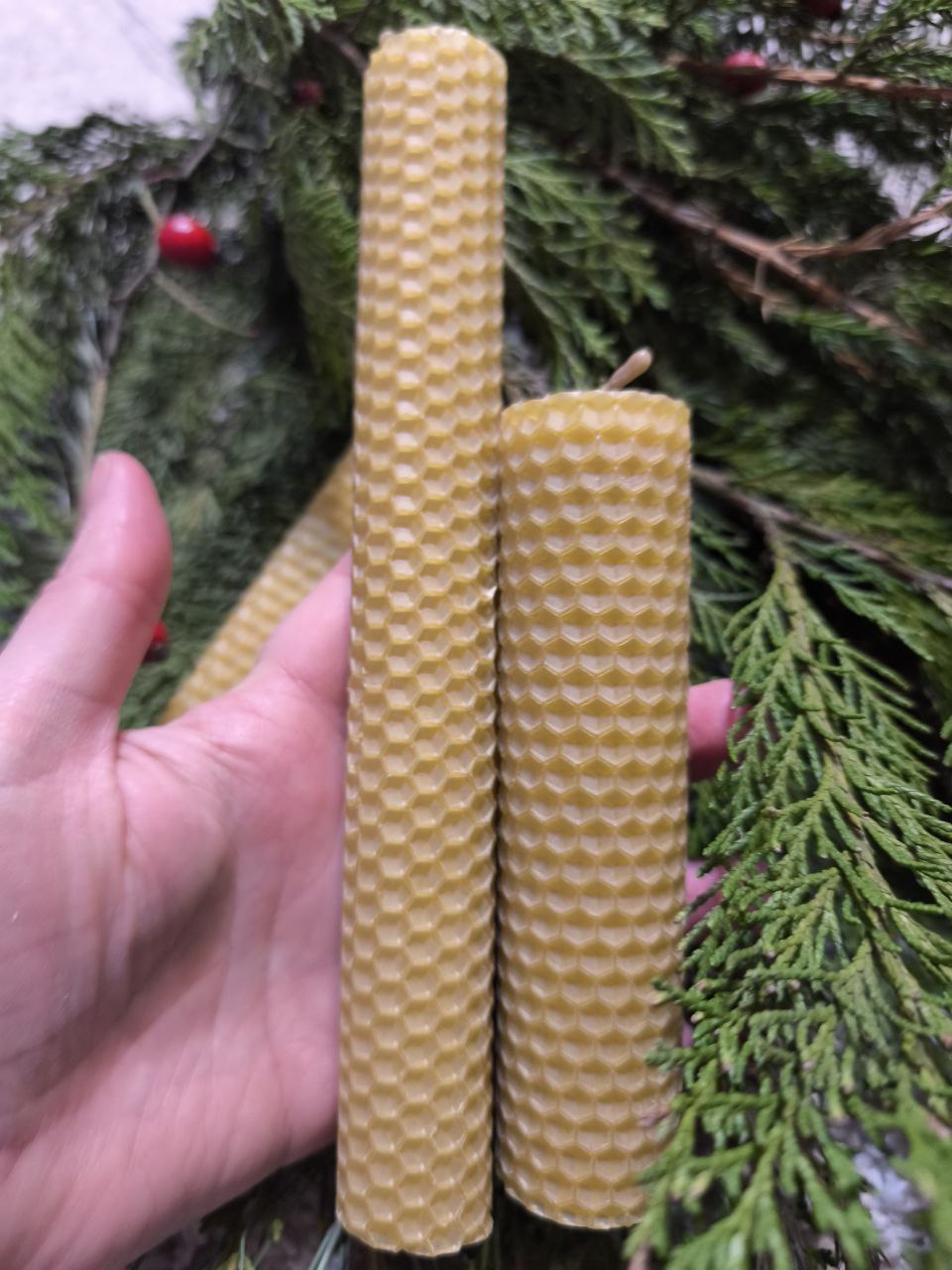 Свічка з вощини висока стандарт