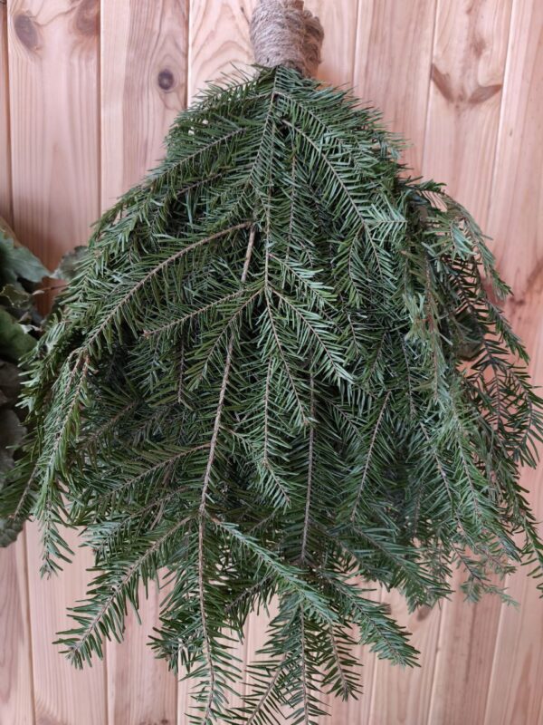 Банний віник з Карпатської ялиці