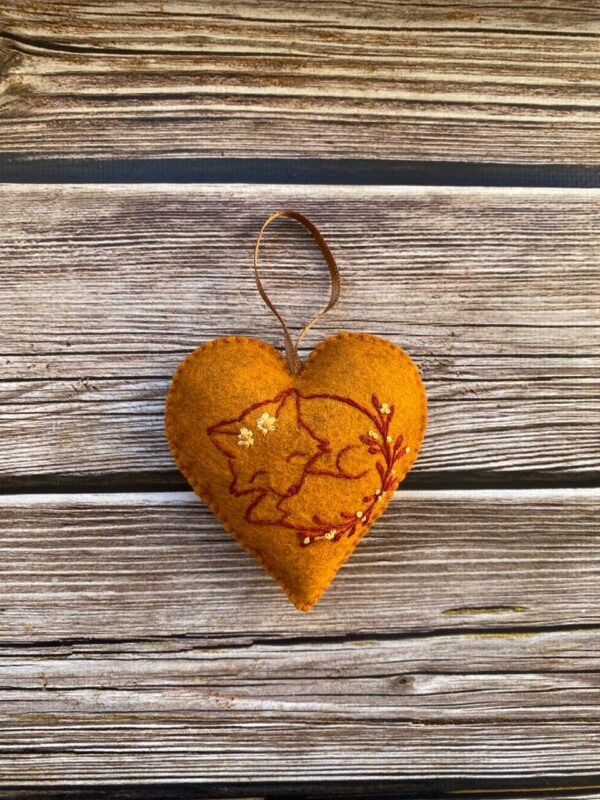 Іграшка-прикраса "Серце з лисою"