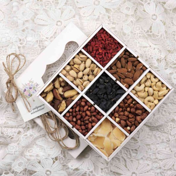 «Симфонія смаків», подарунковий набір горіхів та сухофруктів